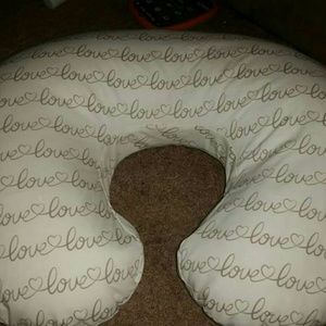 Love boppy pillow